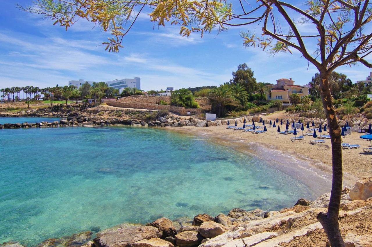 Laila - Coralli Beachfront Apartment โปรทาราส ภายนอก รูปภาพ